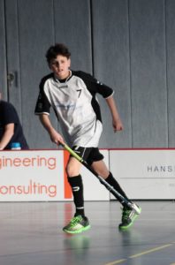 Younis Tellissi will den Ball